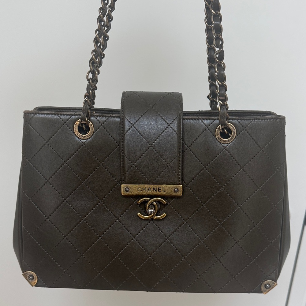 Chanel Quilted CC logo large shopping bag in khaki